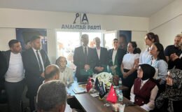 Etimesgut’ta Siyasi Değişim: 200 Üye Anahtar Parti’ye Geçti